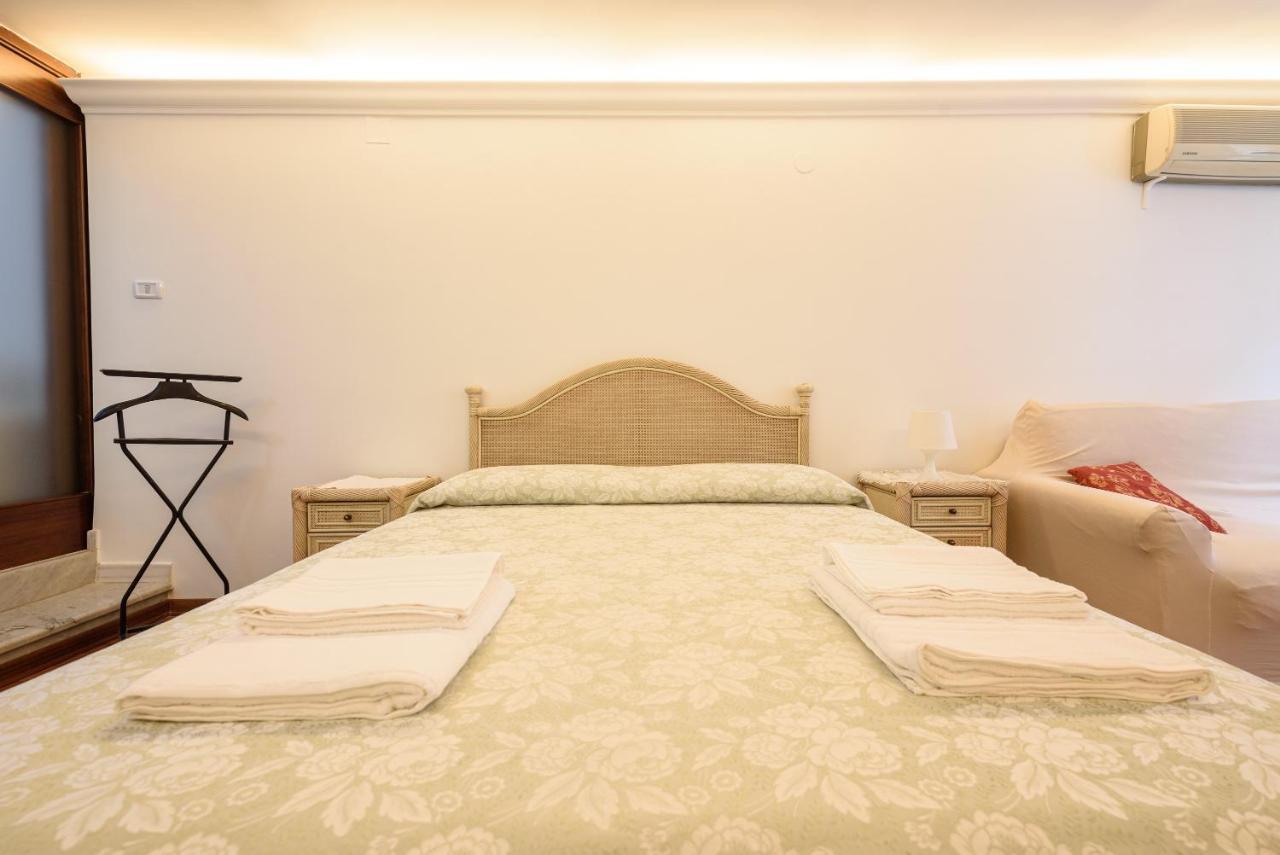 Via Avvocata 25 Apartment Napoli Ngoại thất bức ảnh